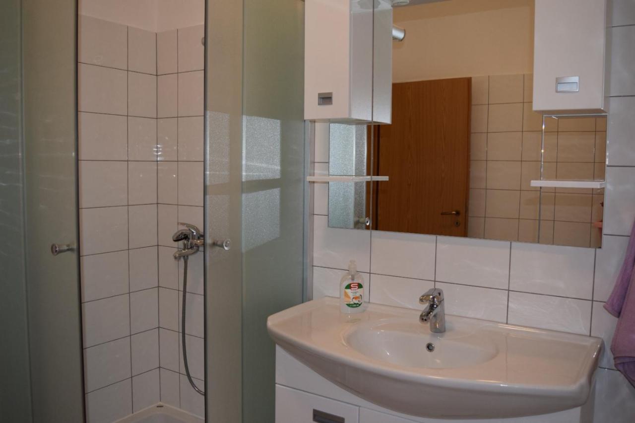 Apartman Julka Sukošan Exterior foto